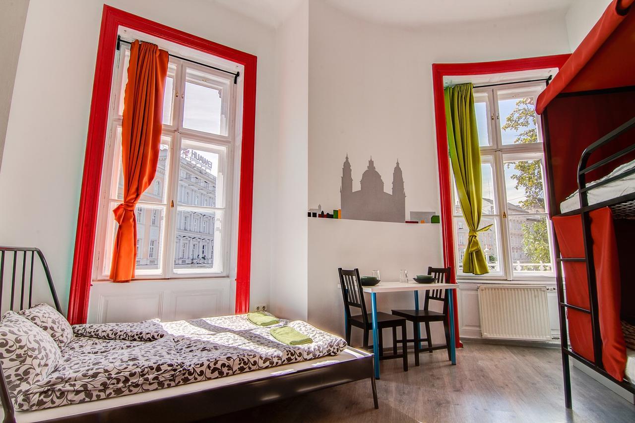 Pal'S Mini Hostel Budapest Eksteriør billede